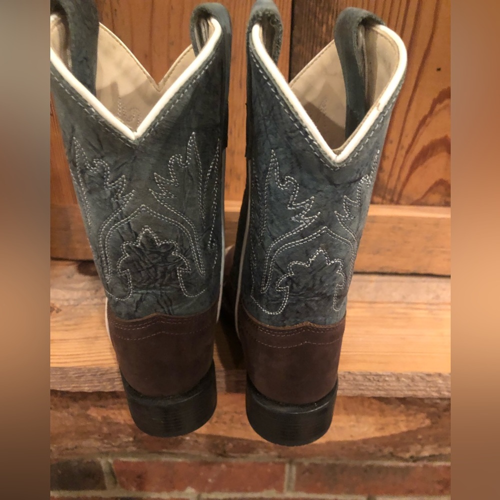 Old West boy’s cowboy boots. Western, country, rustic. Brown/blue like new - Picture 2 of 8